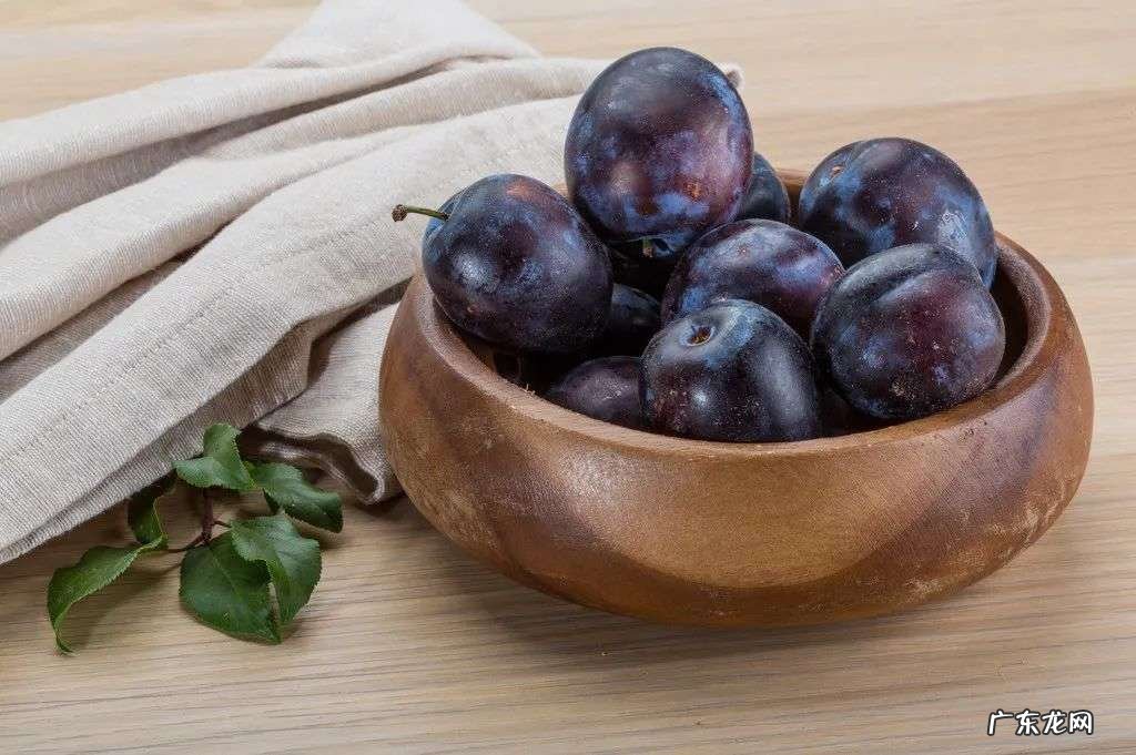 西梅:缓解便秘,顺畅通便小能手