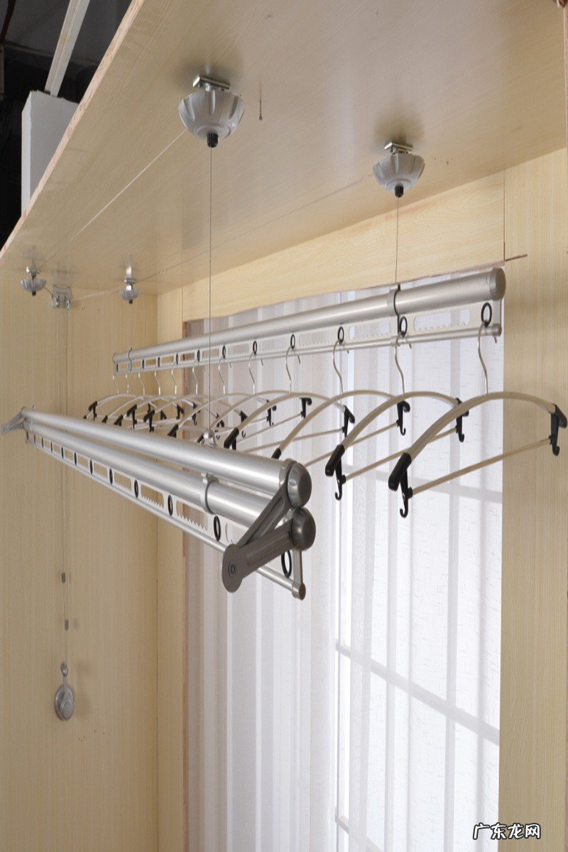 电动晾衣架是收智商税吗 家用晾衣架手摇和电动哪个好