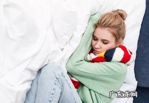 哪种睡姿最好最健康?