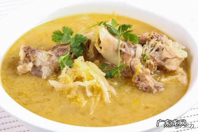 教你如何挑选酸菜的品质 酸菜怎么炒好吃更有香味