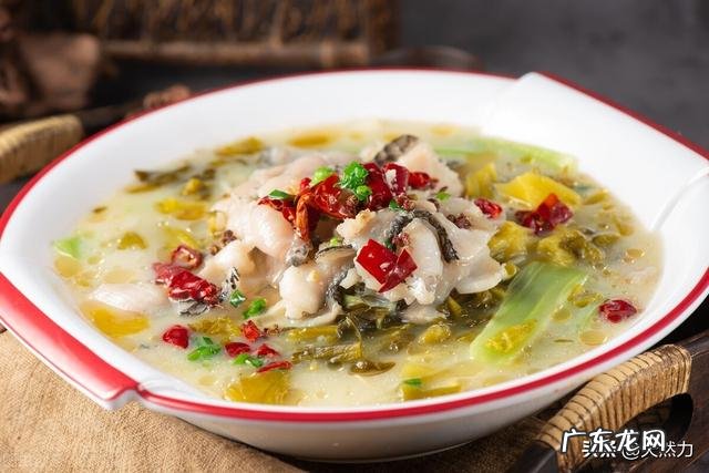 教你如何挑选酸菜的品质 酸菜怎么炒好吃更有香味