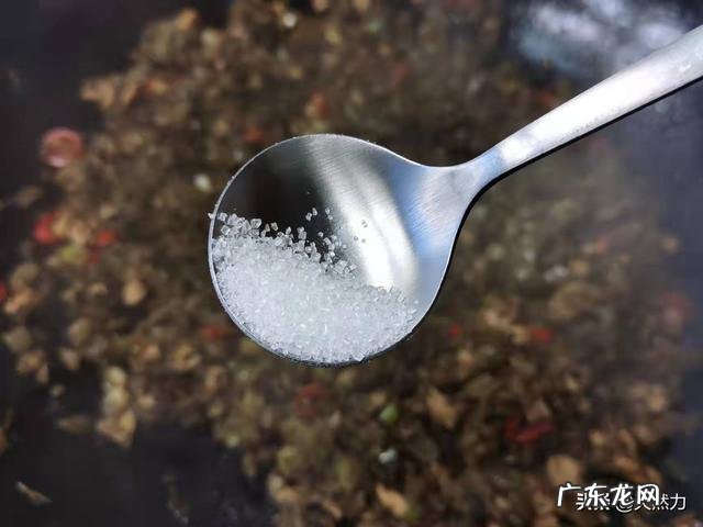 教你如何挑选酸菜的品质 酸菜怎么炒好吃更有香味