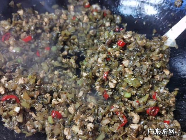 教你如何挑选酸菜的品质 酸菜怎么炒好吃更有香味