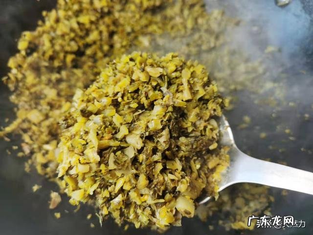 教你如何挑选酸菜的品质 酸菜怎么炒好吃更有香味