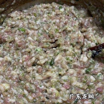 芹菜饺子馅怎么做好吃 芹菜馅的饺子馅怎么调最好吃呢