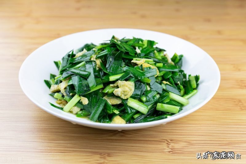 购买新鲜韭菜的技巧 春天吃韭菜买宽叶还细叶