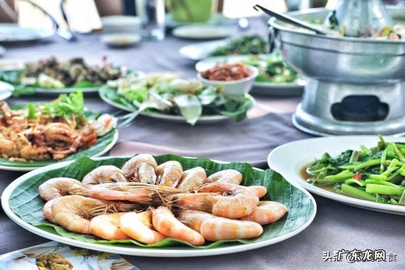 如何吃自助餐才是最合适 自助餐怎么吃最划算