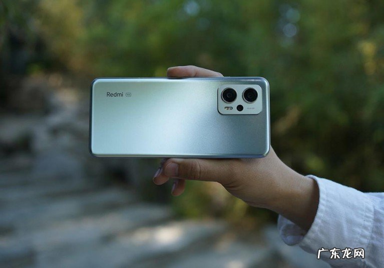 2000左右手机买什么手机好，性能强续航好的机型推荐