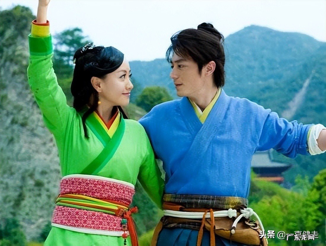 半斤八两论输赢 左冷禅和任我行谁厉害