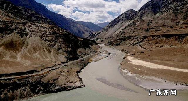 青藏高原是如何形成的 西藏平均海拔多少米