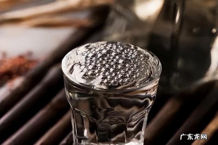 喝白酒有什么好处?喝白酒的8大误区你知道吗?