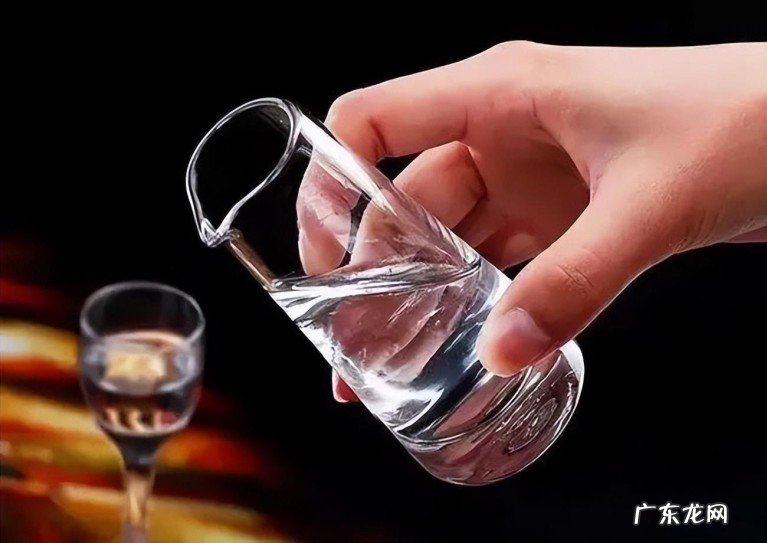 喝白酒有什么好处?喝白酒的8大误区你知道吗?
