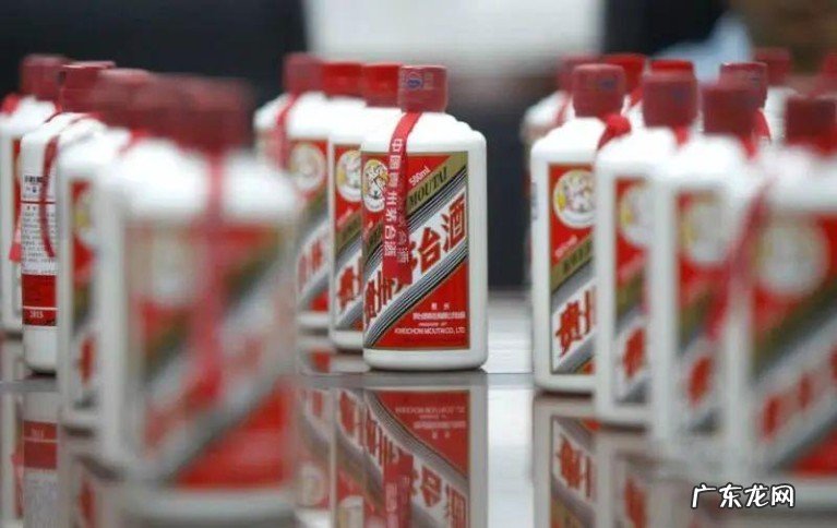 中国白酒千千万,过节送礼送什么白酒好?