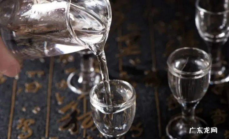 陈年老酒价值珍贵，老酒应该怎样合理饮用呢？