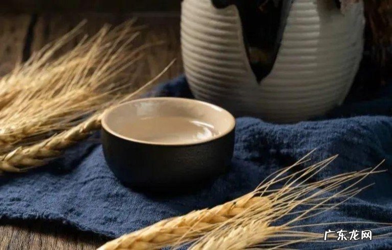 陈年老酒价值珍贵，老酒应该怎样合理饮用呢？