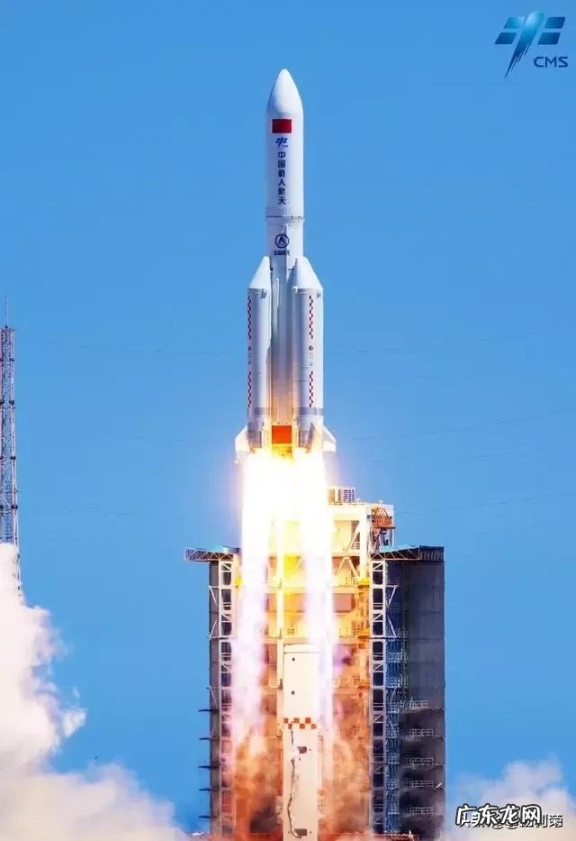 评薛志鹏《七律回文顶针问天实验舱一系八首》