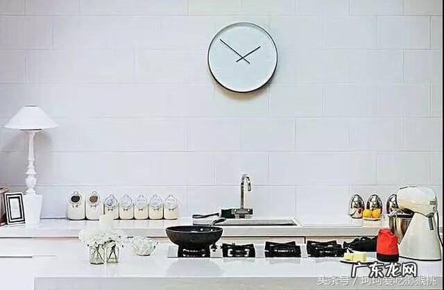 男人戴金表俗气吗 女人戴金表风水好吗