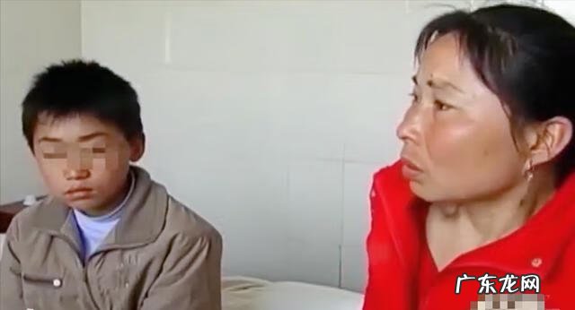 床头放一盆水有什么说法 床头放两瓶水的风水说法