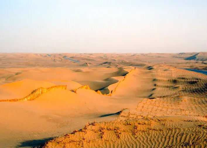 罗布泊在哪里有多神秘,罗布泊为何从绿洲变成了沙漠?