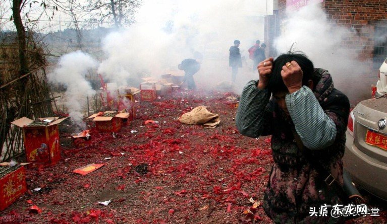 为什么过年要放鞭炮?春节燃放鞭炮注意事项