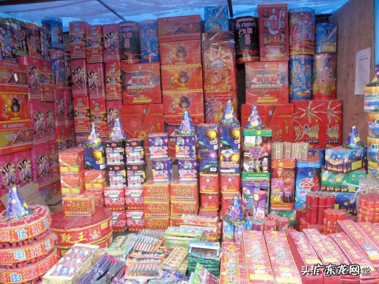 为什么过年要放鞭炮?春节燃放鞭炮注意事项