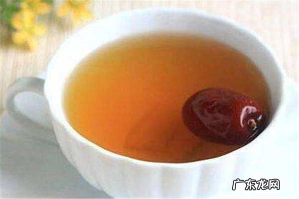 红枣泡水喝有什么好处食用禁忌有哪些