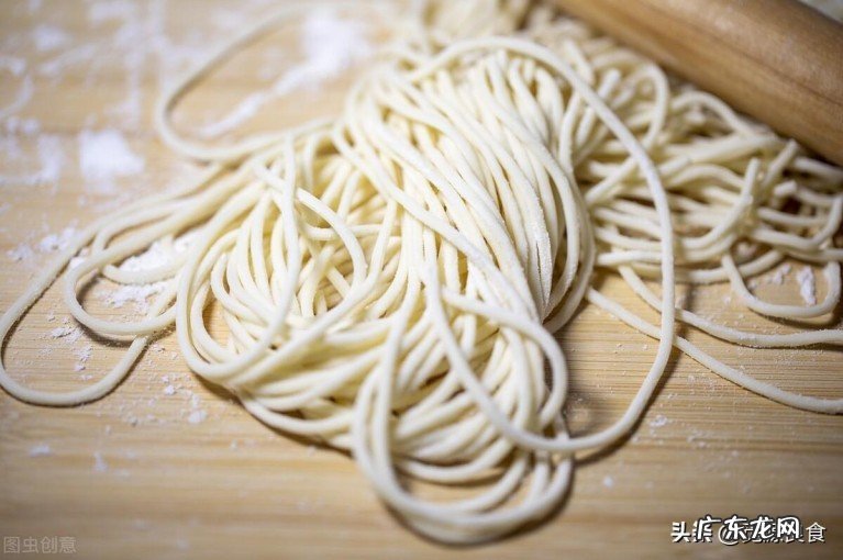教你手擀面的制作窍门 手擀面怎么做好吃