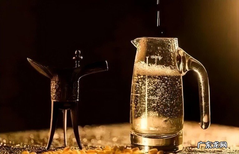 熟记这些酒桌上的潜规则 酒桌上的规矩有哪些