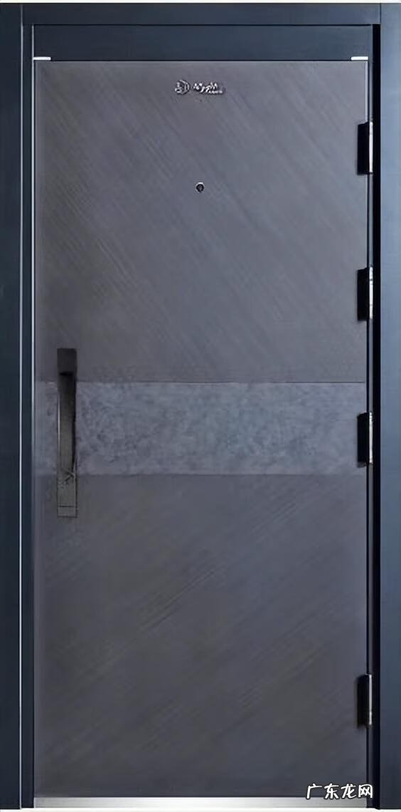 防盗门上油漆拉丝怎么做 黑铜拉丝防盗门好吗?