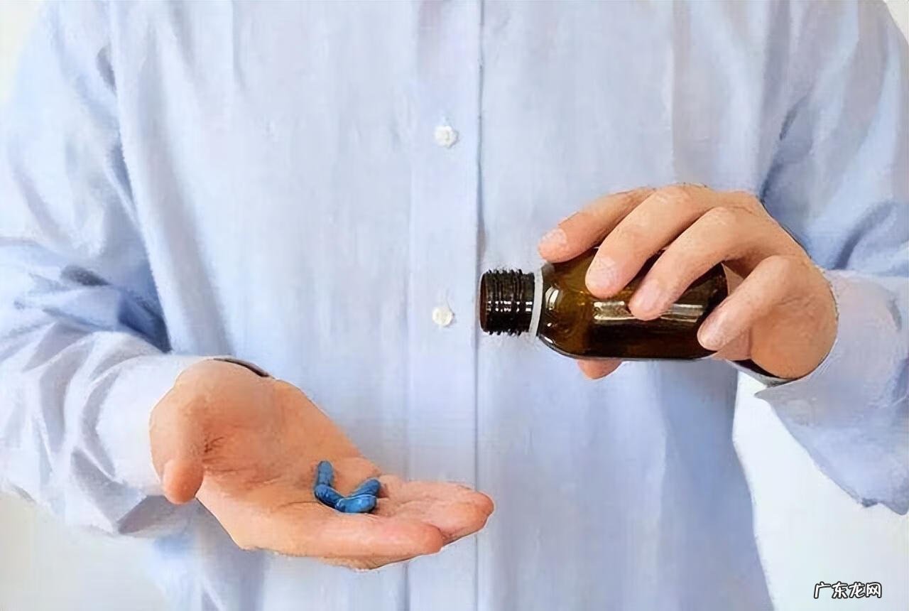 吃一粒伟哥能硬起多久 伟哥吃了性生活一次能坚持多久多
