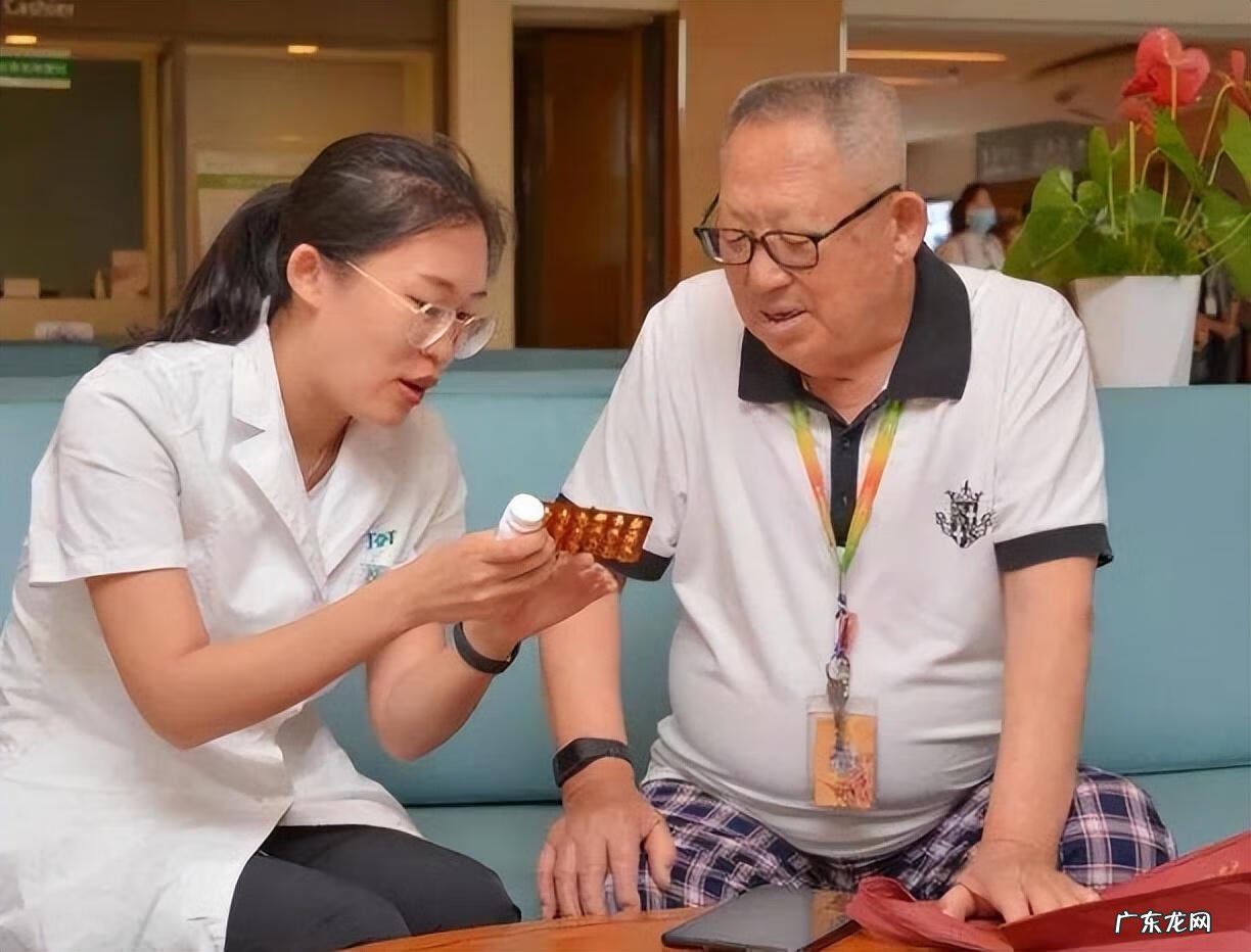 吃一粒伟哥能硬起多久 伟哥吃了性生活一次能坚持多久多