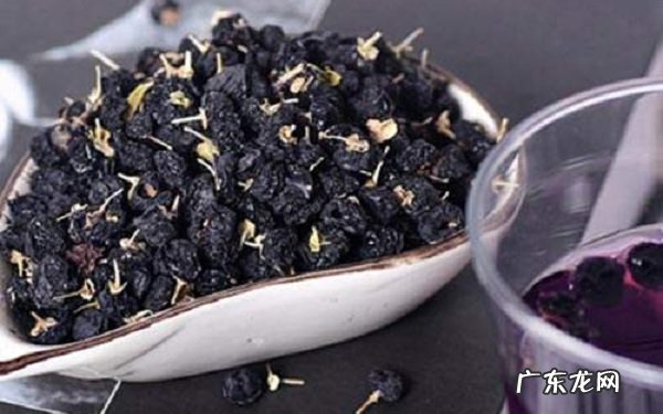 黑枸杞泡水喝的好处可以天天喝吗