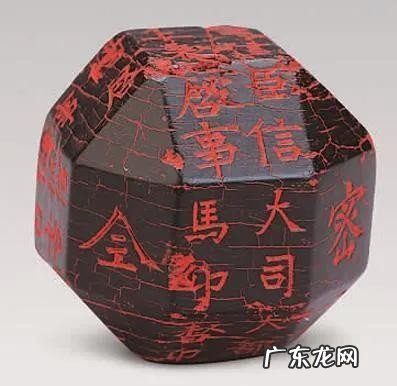 带你领略最好看的有机宝石 世界宝石排名大全