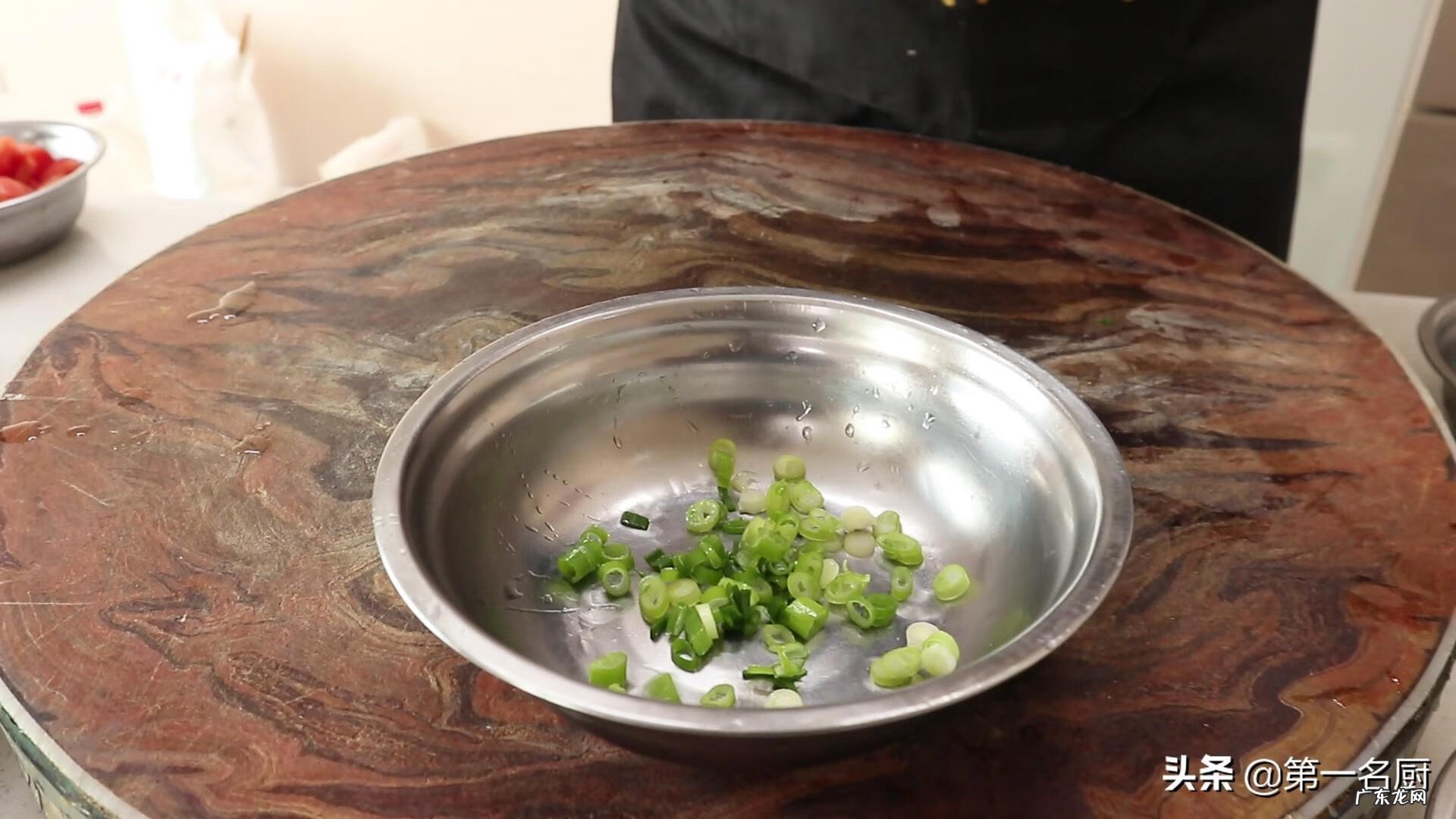 鸡蛋怎样炒又嫩又好吃 鸡蛋怎么炒好吃