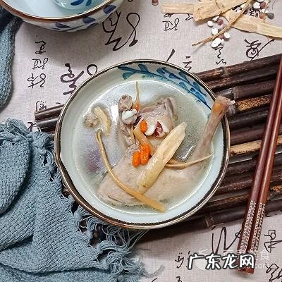 鸽子和什么煲汤最好 鸽子汤怎么炖好喝又营养窍门