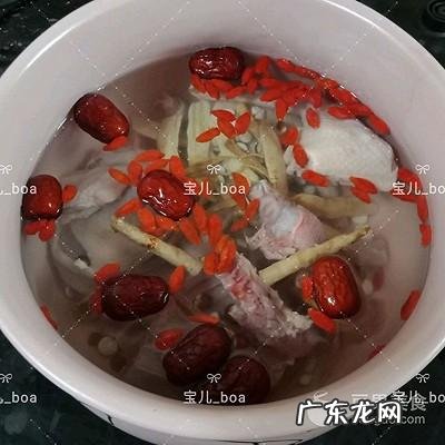 鸽子和什么煲汤最好 鸽子汤怎么炖好喝又营养窍门