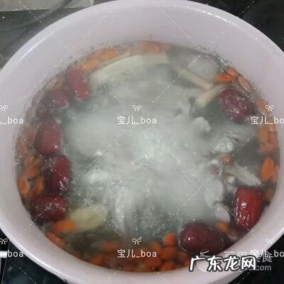 鸽子和什么煲汤最好 鸽子汤怎么炖好喝又营养窍门