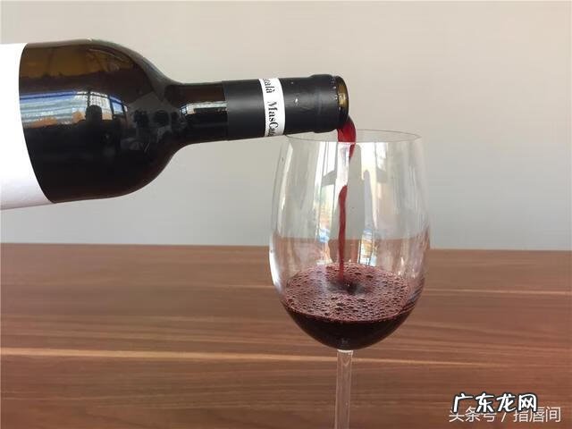 公鸡风水有什么讲究 公鸡图案的红酒