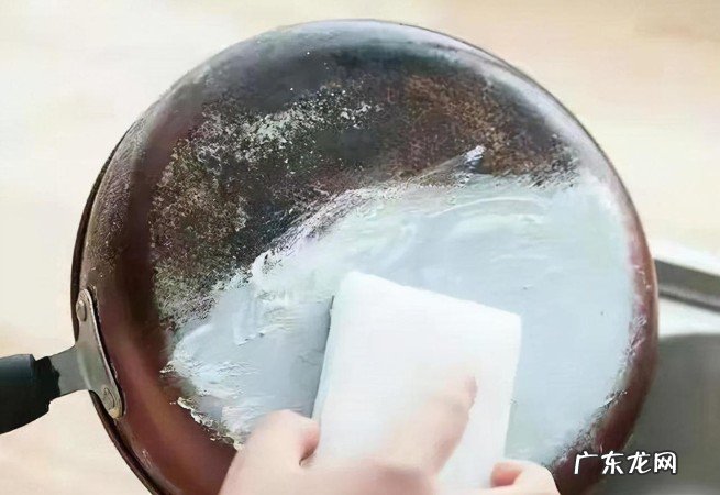 教你2招解决红色火焰问题 厨房燃气灶红火是什么原因及处理方法