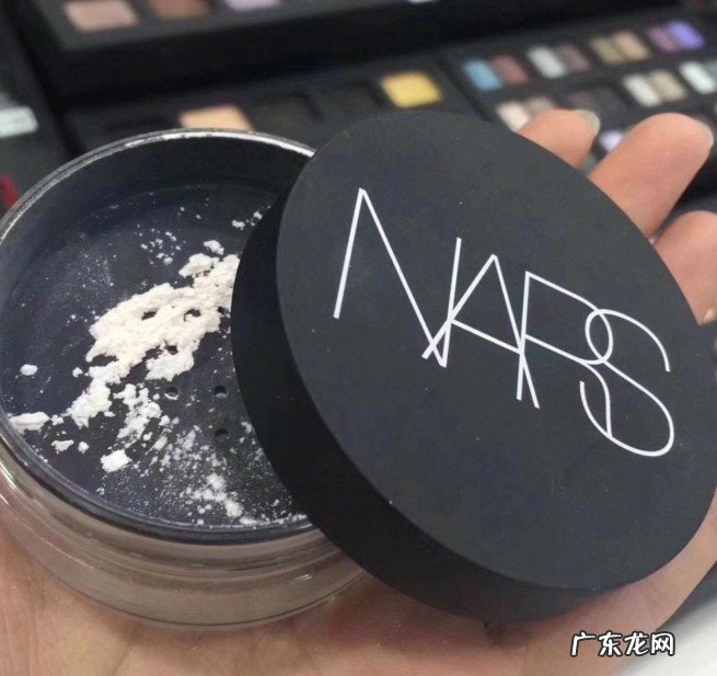 十款好口碑的散粉推荐 女士最好用的定妆粉排行榜前十名