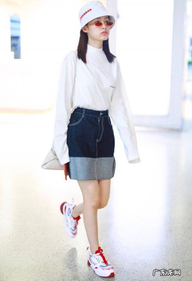今夏最潮混搭公式=裙子+运动鞋 女士裙子配运动鞋合适吗