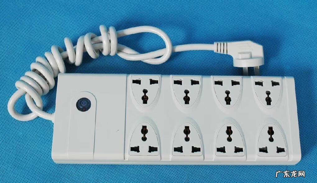 防雷开关插座图片 防雷排插 知乎