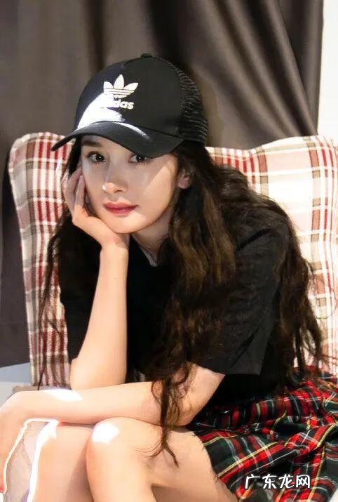 英伦帽的搭配图片 ins英伦风水桶帽