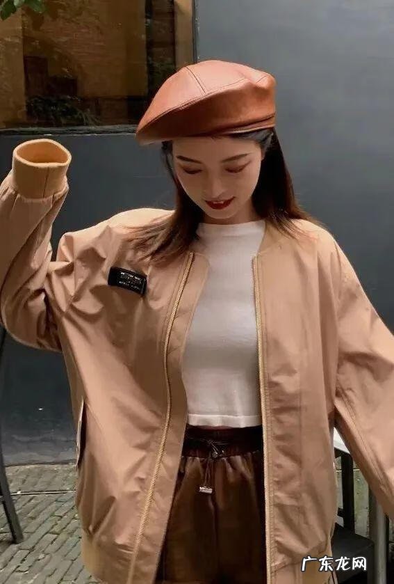 英伦帽的搭配图片 ins英伦风水桶帽