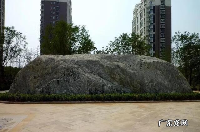 八块鹅卵石的风水作用 黑色鹅卵石的风水用途