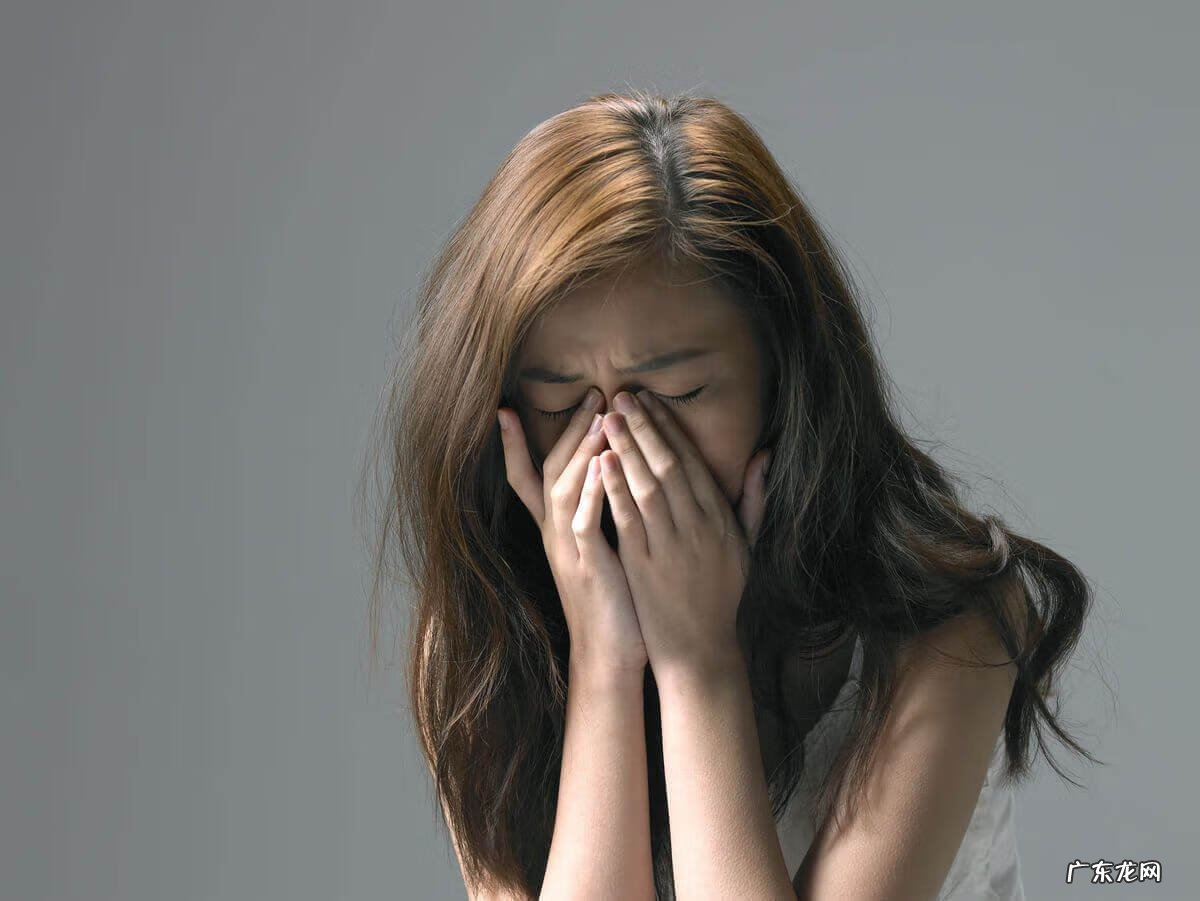 经前期紧张综合症像发疯一样 经前期紧张症是什么