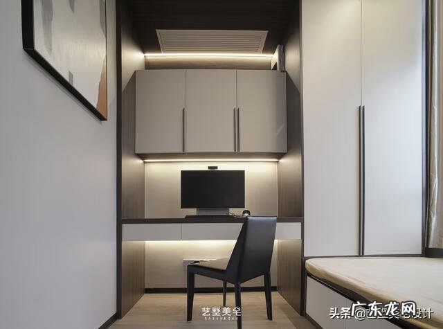 客厅西墙挂什么最好风水 西墙风水挂件图片