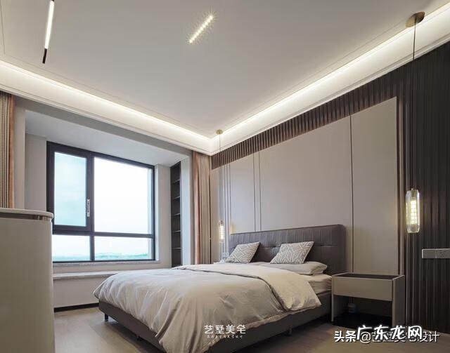 客厅西墙挂什么最好风水 西墙风水挂件图片