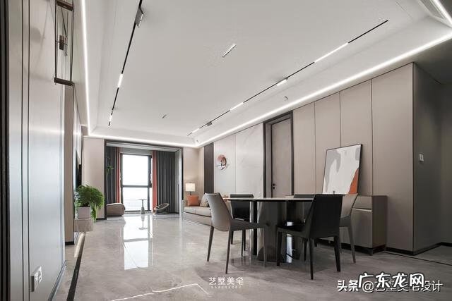 客厅西墙挂什么最好风水 西墙风水挂件图片