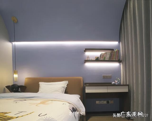 客厅西墙挂什么最好风水 西墙风水挂件图片